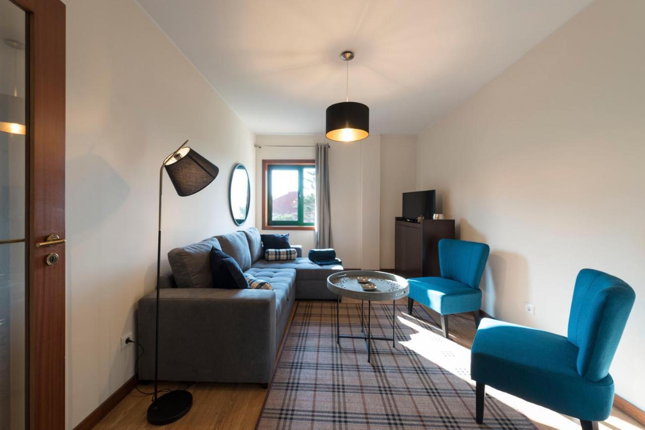 Lovelystay - Homey Feeling Flat W/ Free Parking Porto Bagian luar foto