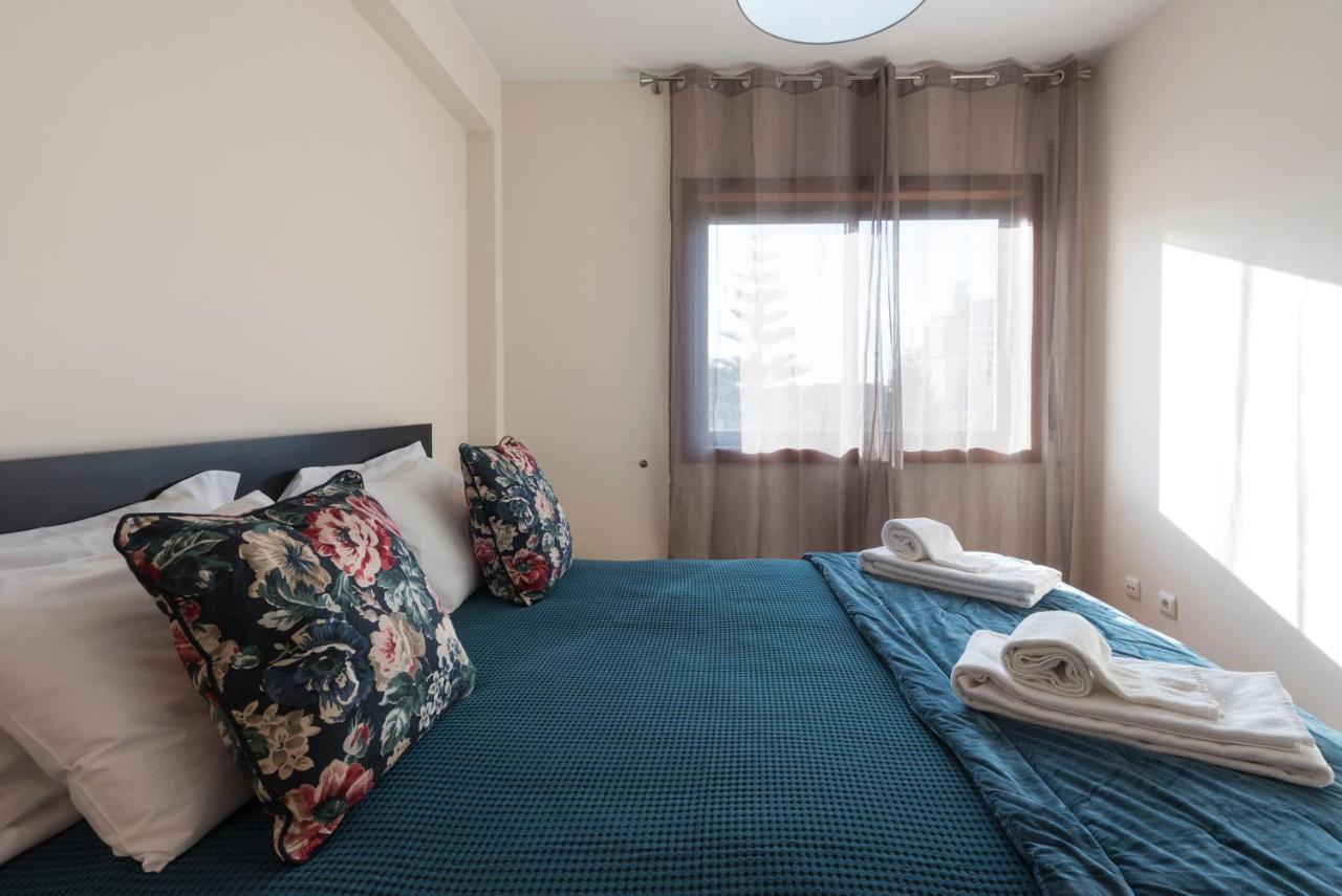 Lovelystay - Homey Feeling Flat W/ Free Parking Porto Bagian luar foto